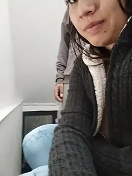 Annyeli - Open pussy