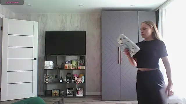 Annie_Cohn - butt dance