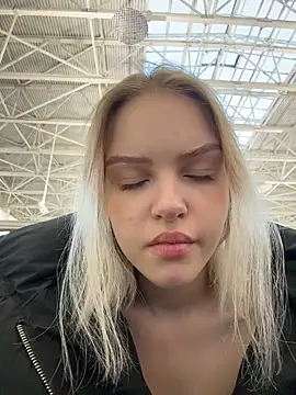 AshleyMur - naked show