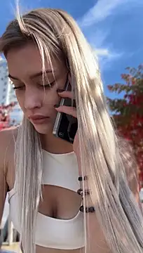 KikiWatson - Show figure in public 💋