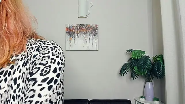 RosetteQunnarath - Play with my skirt