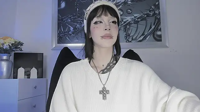 Elledanielle - Plug ass play