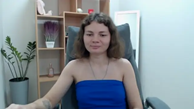 Stella-Maers - make me your "wet bitch."