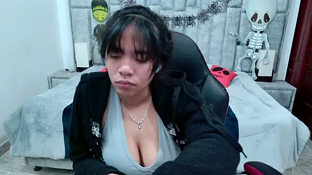 Laureentt_ - flash tits