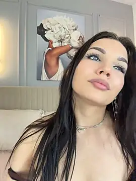 BiancaKennedy - Boobs squeeze hard (bra)