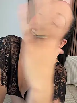 Lola_tentatiion - DOIGTE MA PETITE CHATTE + CTRL OU CADEAU