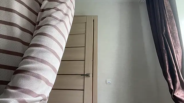 Arimy - Bite my lips slowly
