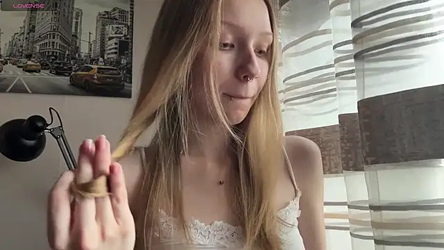 BivalentFalloff - look at my underboobs under the top