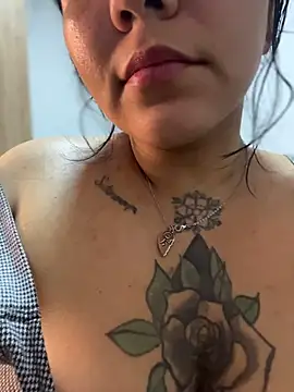 JulianaCastillo - Show pussy