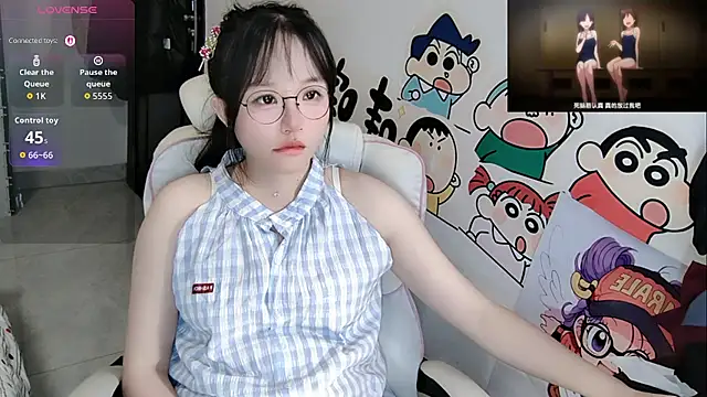Angela-AMY - 我的心思很好猜，除了减肥就是发财 脱一件吧