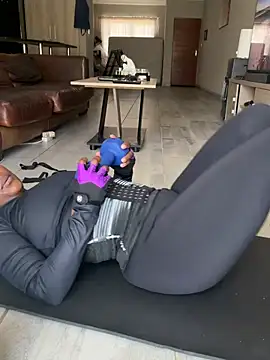 Miss_LaToYa - Join me for my gym workout session 😈