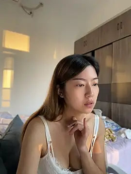 Olivia_0919 - 赚钱买小粉.不开票，只接c2c. Pvt表演超大肉棒自慰菊花