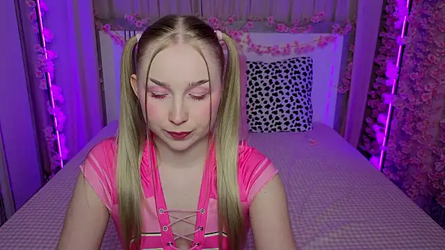 LilyStarlight - play with nipples