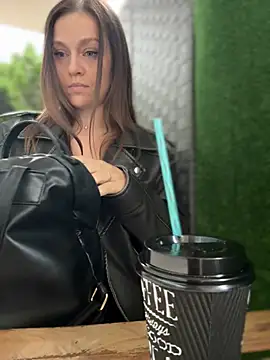 CrazyTori - Take off pantyhose in cafe LT🎁