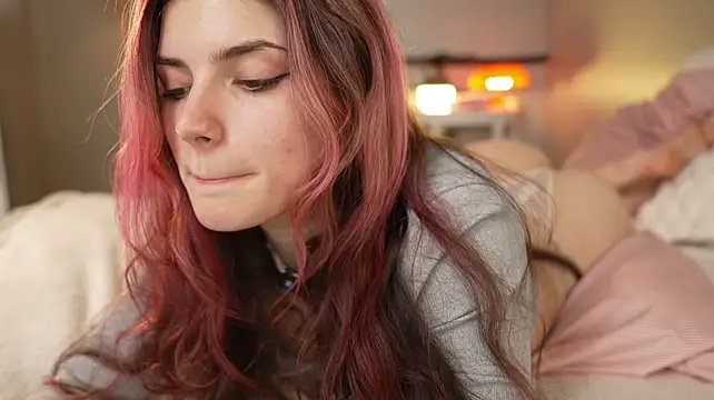 Dolly_Di - Hot booty shake time