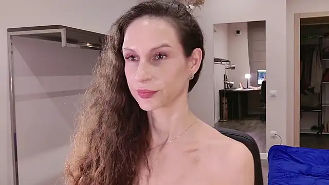 Mila_Anders