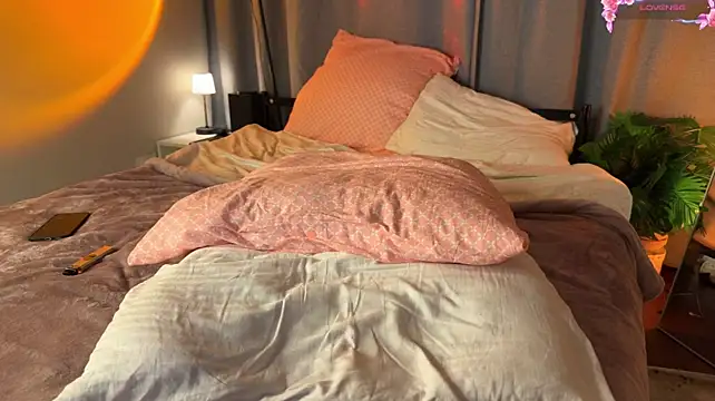 MarryLexxx - 2 fingers in my pussy