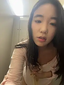 Lucy2027 - 在教室娇喘淫叫学长x草我