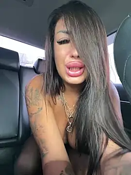 RuslanaXX - Squirt Parking mall people go close