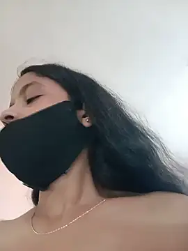 Queennayra12 - Sensual smooch with tit play warmup