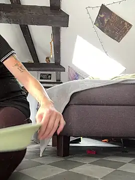 LeylaSquirtyBirty - 👋Slap Ass 5x + Dirty Talk