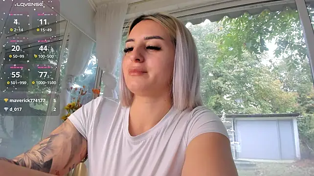 Ella_Vee