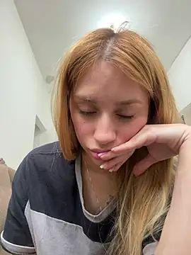 Barbie107 - Mostrar os peitos