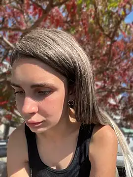 SandraCarter - Show ass in public park