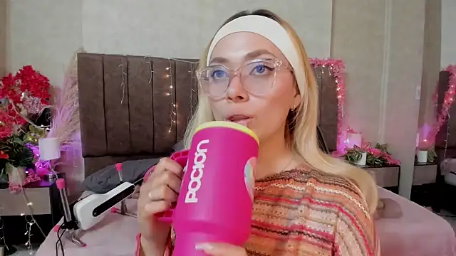 LanaMills_ - DEEP THROAT A LOT OF SALIVA