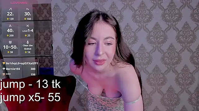Kaylee_Blush - Excite the nipples with ice close to cam