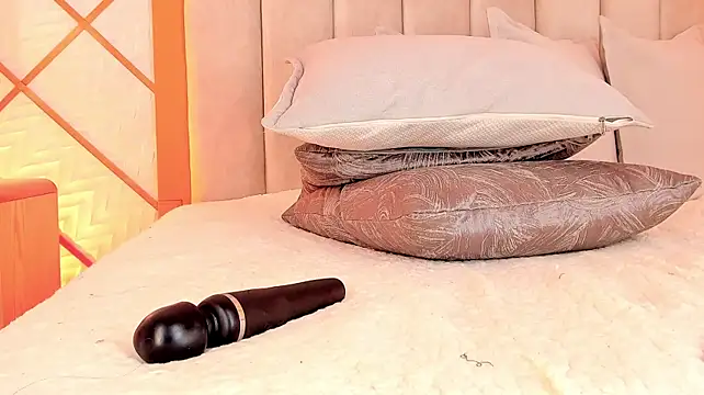 TahliaMoreau - 😈Twerking dance + Hard Spank😈