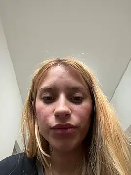 Barbie107 - Mostrar os peitos