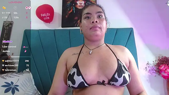Mariana_star1 - squirs in you face