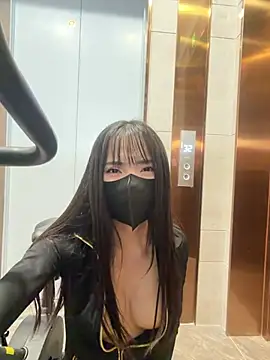 Xiao-Lin - 裸身上踩车2分钟