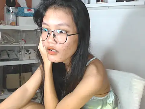 Skinny_gracie - 2 fingers fucking pussy till dripping;