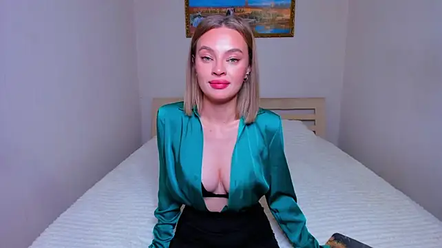 OliviaReece - bare feet tease