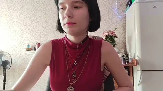LeanZealand - Rub cream on my tits
