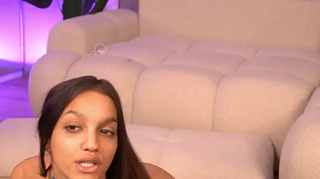 LeoraSenn - Connect me to the Butt Plug 🤪👅😈🍑