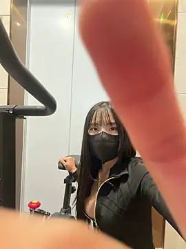 Xiao-Lin - 裸身上踩车2分钟