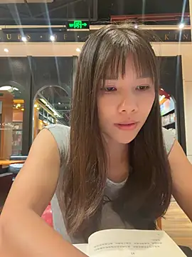 Fire-18 - 学姐为了完成学业 出卖身体 图书馆 搞刺激 完成目标脱内裤