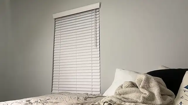 Zoeycaldwellxo - Strip tease