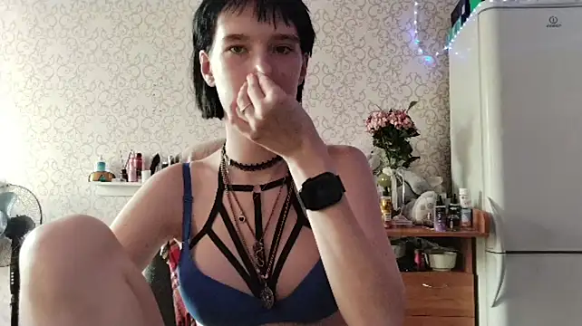 LeanZealand - Rub cream on my tits