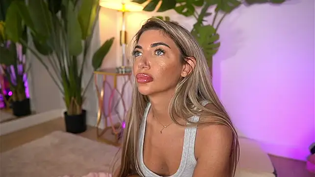SnowyElsaa - make me all yours tease me please me