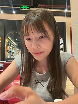 Fire-18 - 学姐为了完成学业 出卖身体 图书馆 搞刺激 完成目标脱内裤