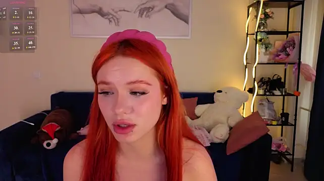 SirenBeatrice - finger in ass