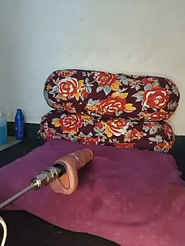 Zawadi_Savita1 - Saree remove