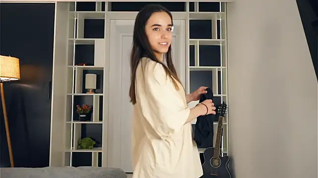 CourtneyBasbas - sensual finger licking