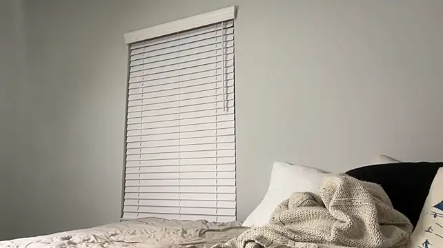 Zoeycaldwellxo - Strip tease