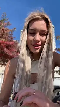 KikiWatson - Show boobs in public 💋💦