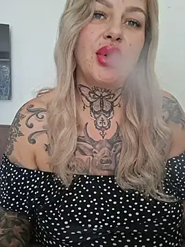 CandyCurvess - HOT VID LT